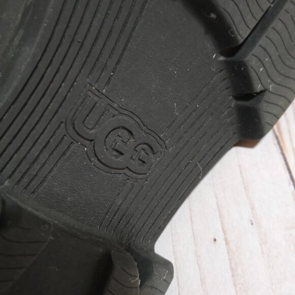 UGG Women's Droplet Rain Boot In Black Color Size 9 - Picture 9 of 9